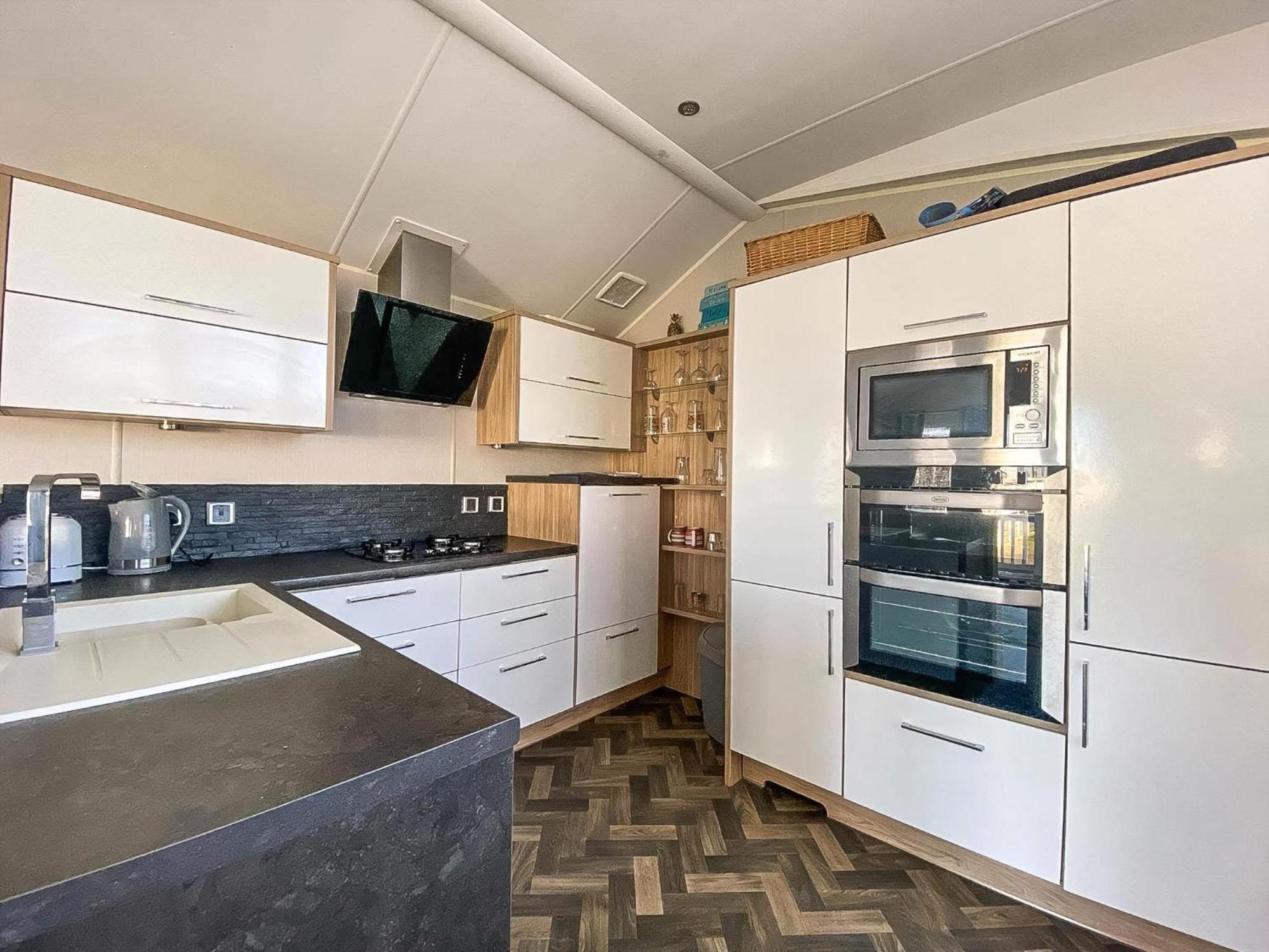 Luxury Caravan At Seaview Holiday Park In Kent Ref 47034Pb Whitstable Kültér fotó